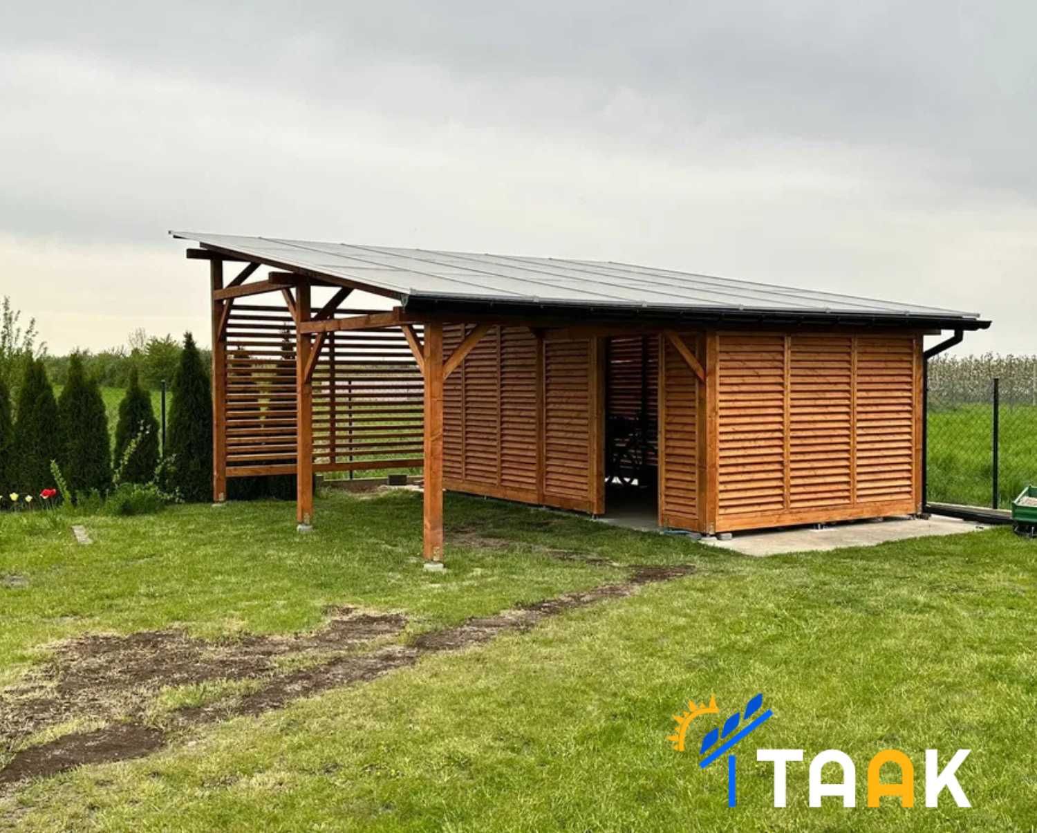 Drewniana Wiata Altana Fotowoltaiczna 9.9 kW z magazynem 15 kWh