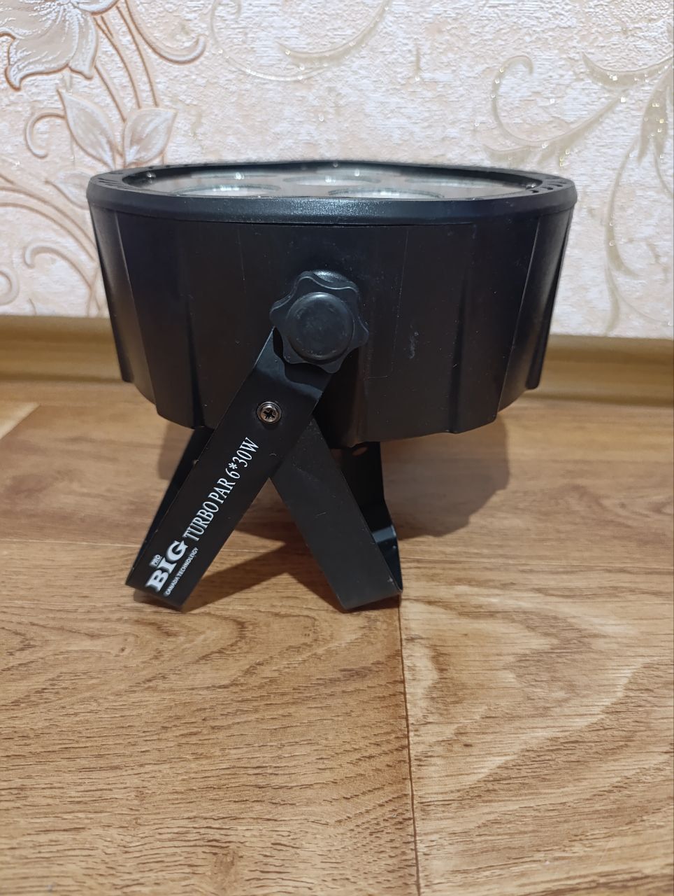 Продам светодиодный прожектор BIG TURBO PAR  6×30 w