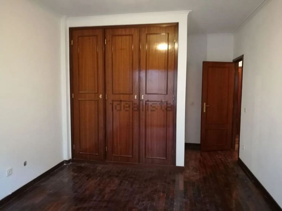 Arrendo T3 com garagem na Rua Quinta de Cabanas, 94, BRAGA