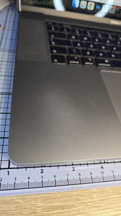 Apple MacBook Pro 16" Retina i9-9980H 16GB SSD 1TB