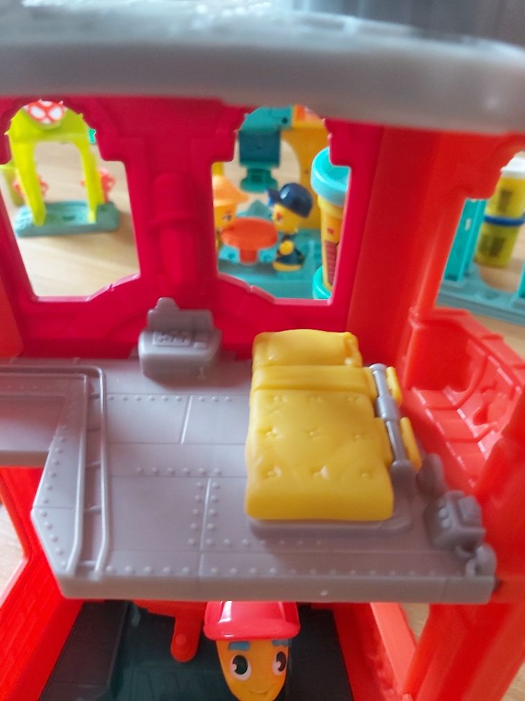 Ciastolina remiza strażacka Play Doh