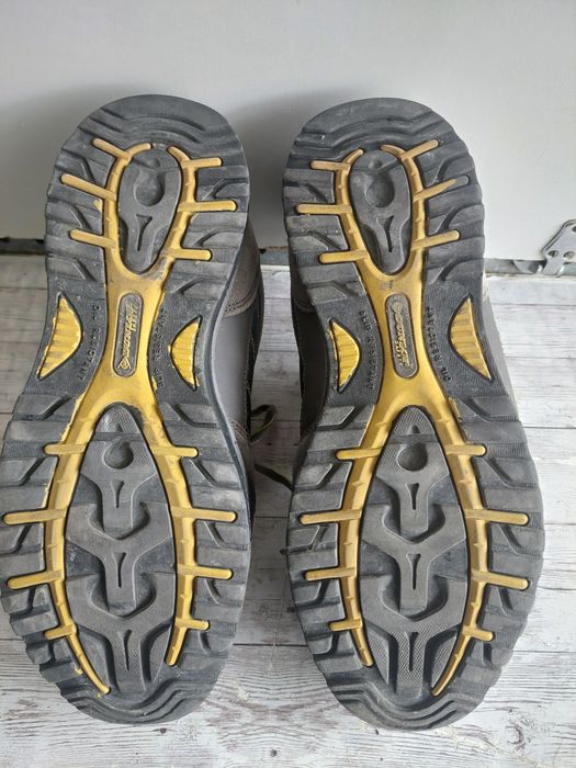 Tennis biqueira de AÇO