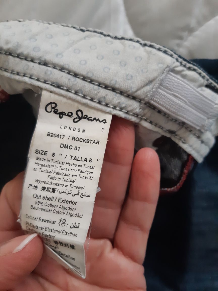 Calções da Pepe Jeans 8 anos.