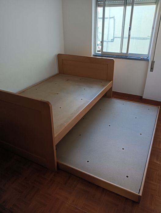 Cama dupla C/ colchões ortopédicos