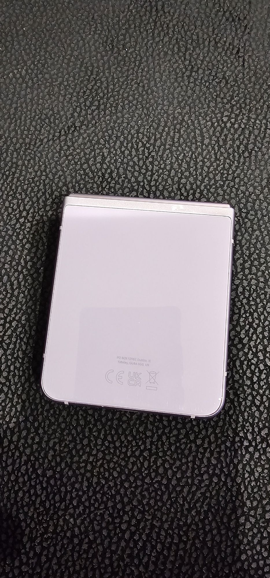 Samsung galaxy z flip 3. 5g skladany