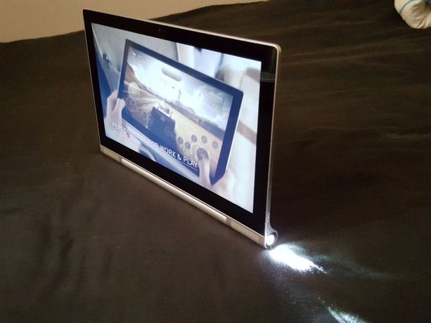 YOGA Tablet Pro 2 13,3" Projektor  Qhd