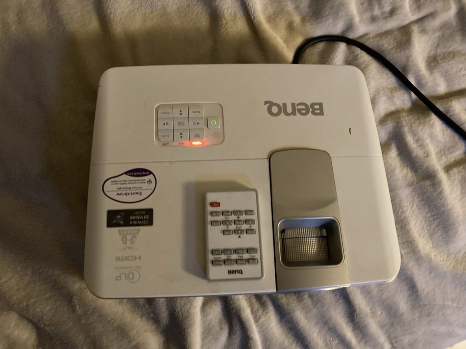 Преміум проектор BenQ MS612ST