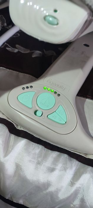 Elektryczny bujaczek leżaczek dla niemowlaka noworodka