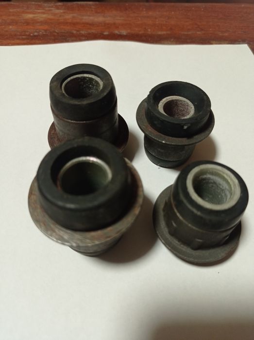 Сайлентблок верхнего и нижнего рычага ВАЗ 2101