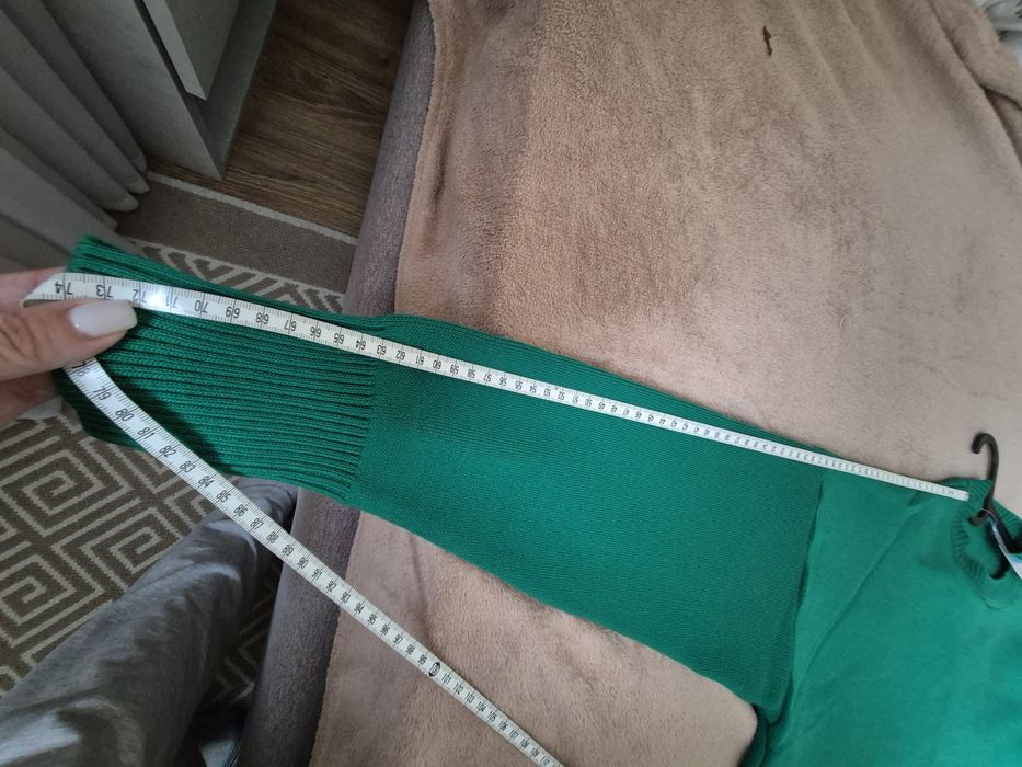 Вязана жіноча сукня