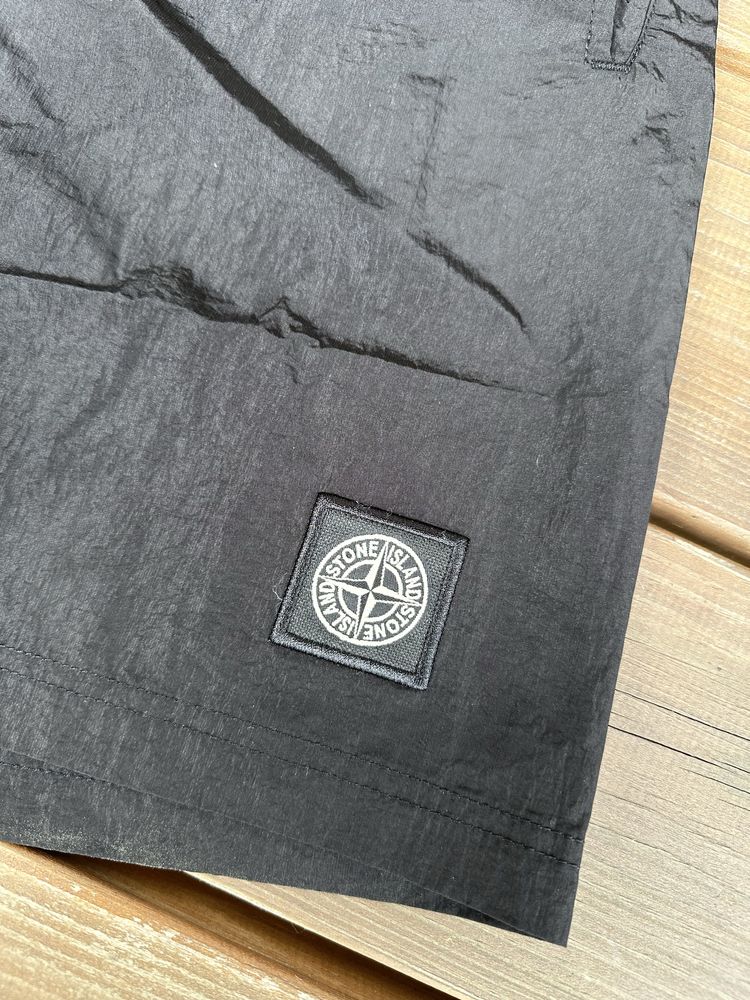 Шорти Stone Island Нейлон. Шорти Стон Айленд нейлонові