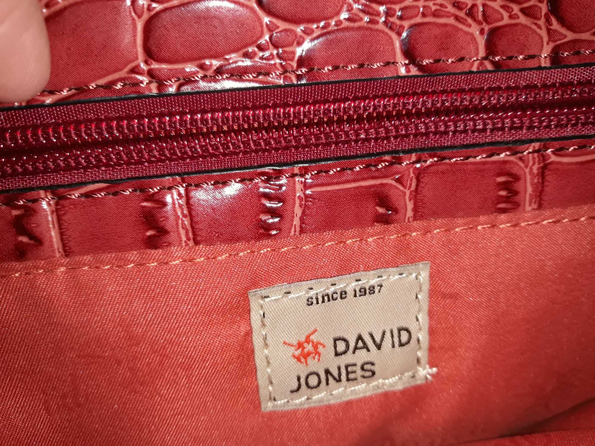 Nowa torebka skórzana David Jones bordowa