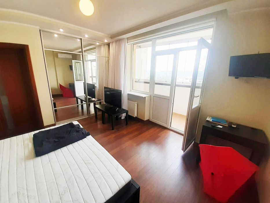 ГЕНЕРАТОР Аренда 3к квартиры возле метро Левобережная 110м2 Окипной 10