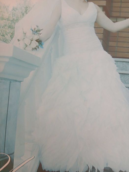 Весільна шикарна сукня