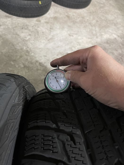ГШ405 зимові шини 215/65 r17 nokian пара резина р17