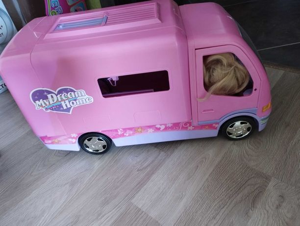 Іграшка-фургон для ляльки