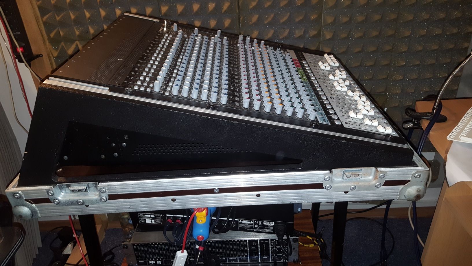 Mikser audio analogowy Mackie Onyx 1640 z kartą FireWire plus case spr