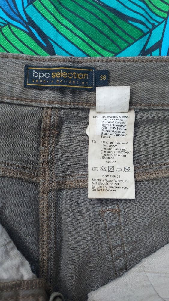 Oliwkowe spodnie BPC rozm. 38