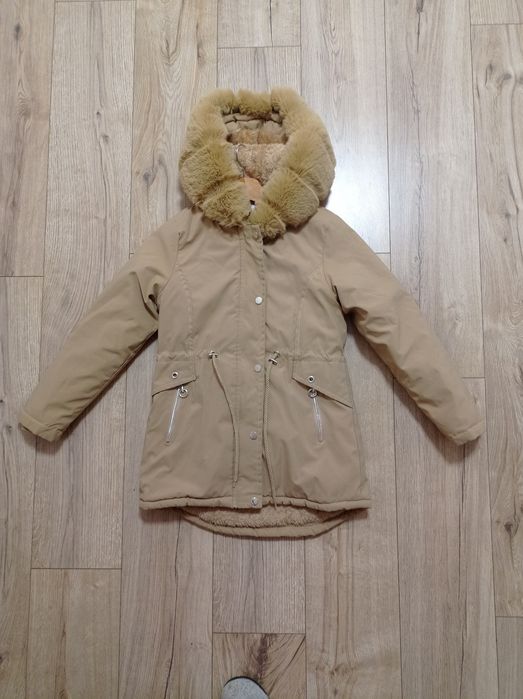 Парка для дівчинки