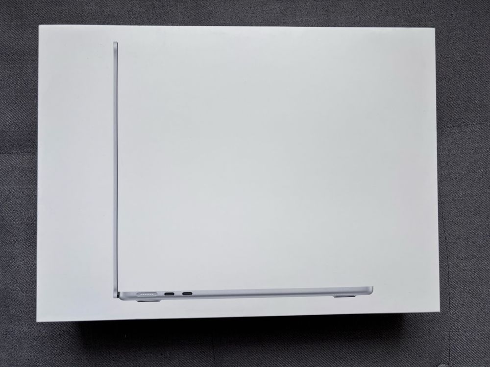 MacBook Air Apple 13 cali czip M2 srebrny 16GB RAM 256GB bateria 100%