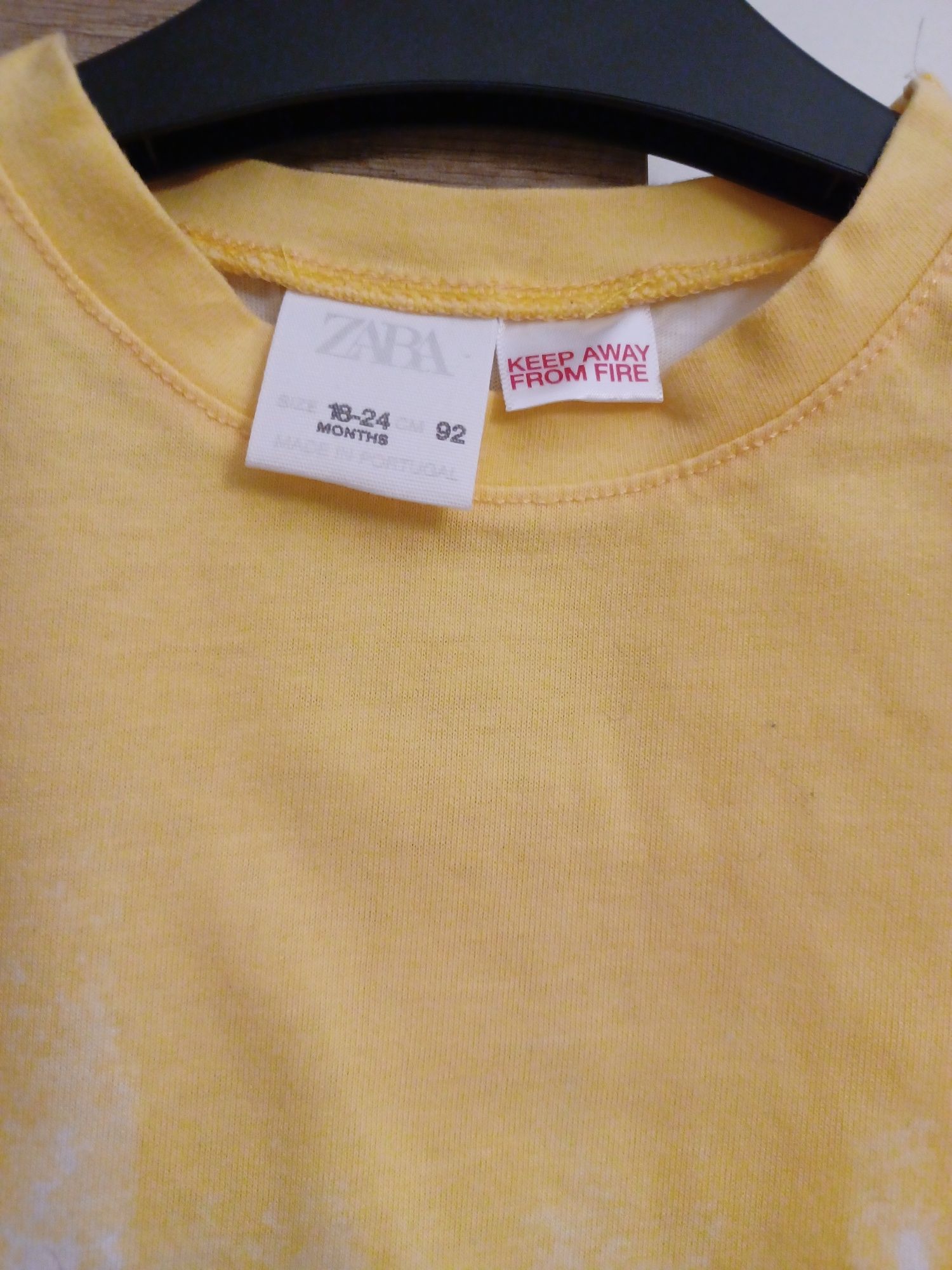 Luźna koszulka dla dziewczynki z krótkim rękawem Zara rozmiar 92