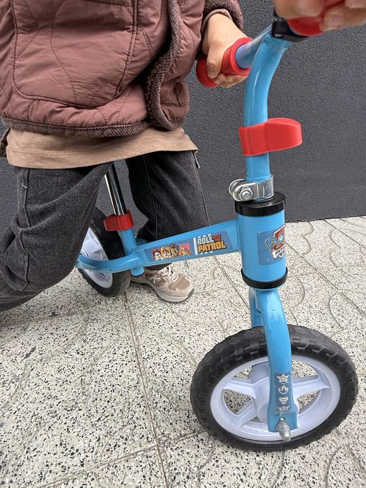 Bicicleta PATRULHA PATA sem pedais, capacete e trotinete (pack)