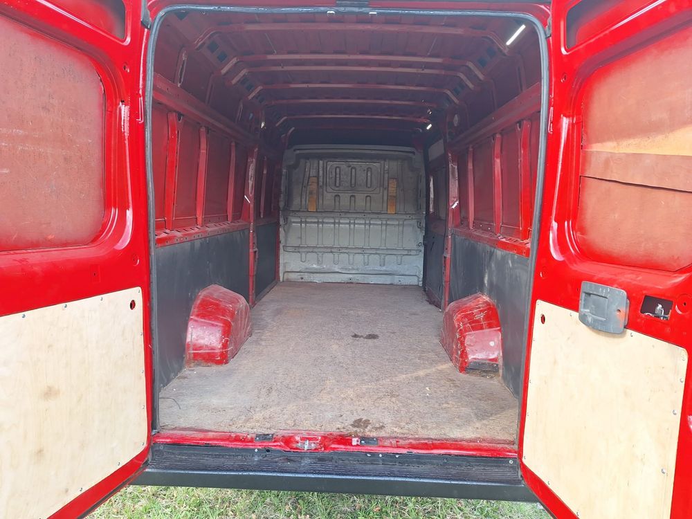Wypożyczalnia , wynajem samochodów dostawczych( busów) transport.