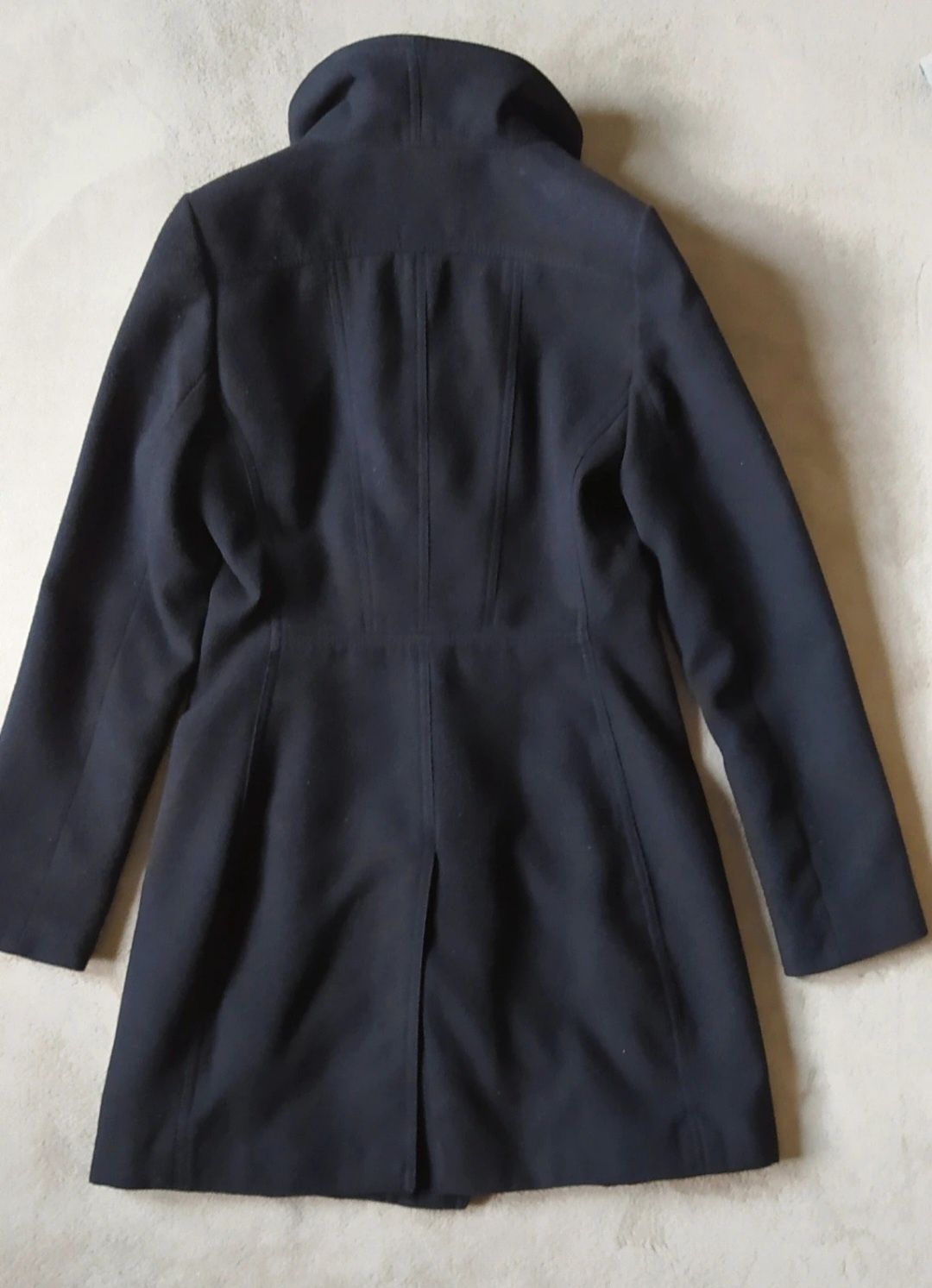 Elegancki taliowany płaszcz Montego (Peek & Cloppenburg)