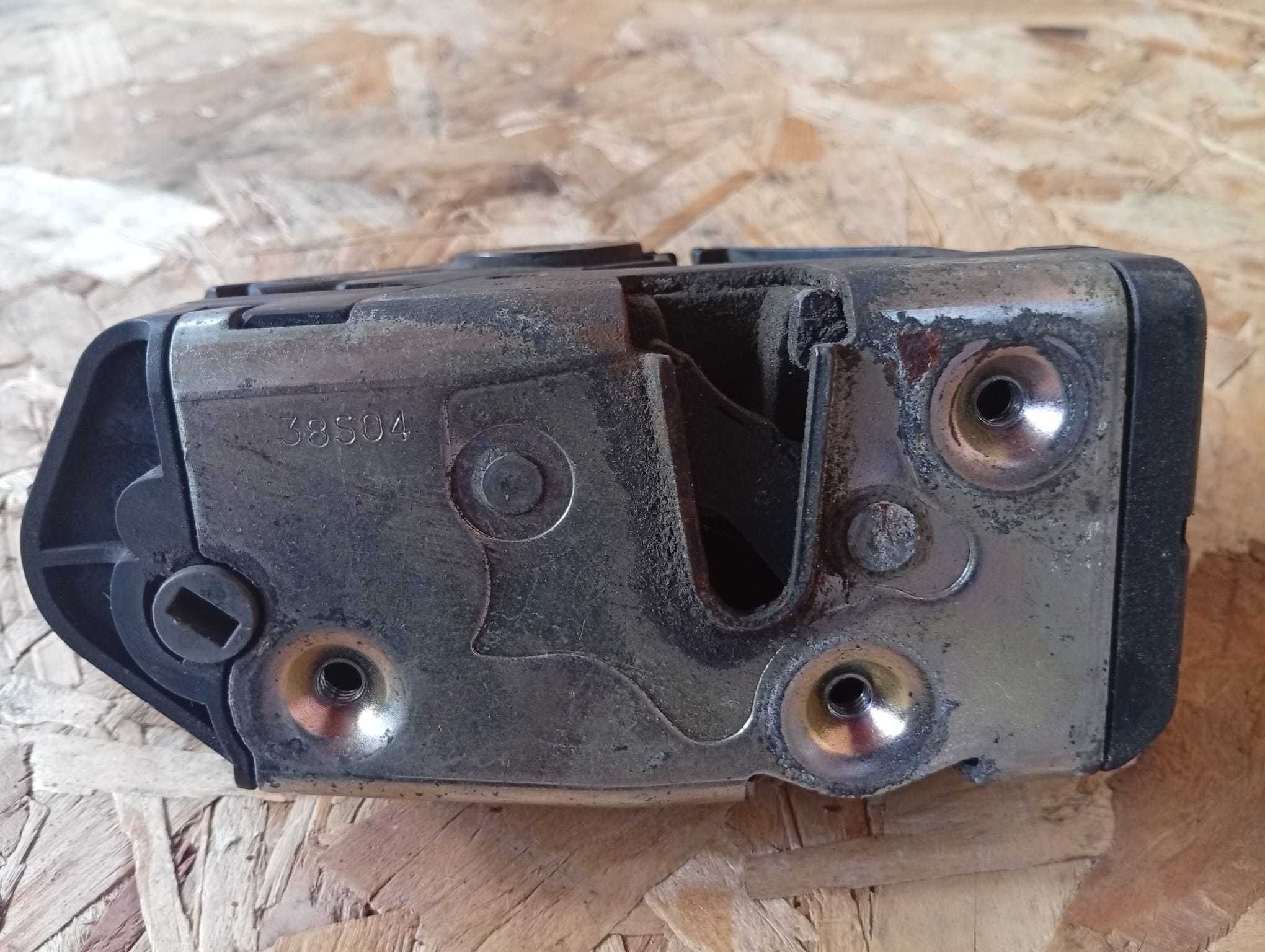 Fecho Porta Trás Esquerda - Smart Forfour (454)