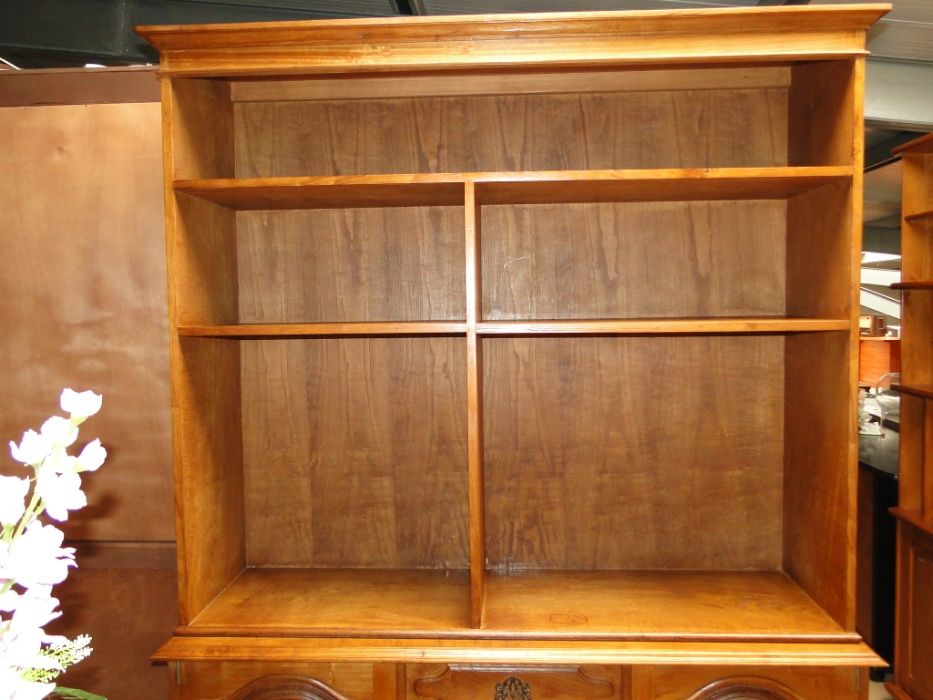 Móvel estante em madeira maciça para sala ou escritório - óptimo estad