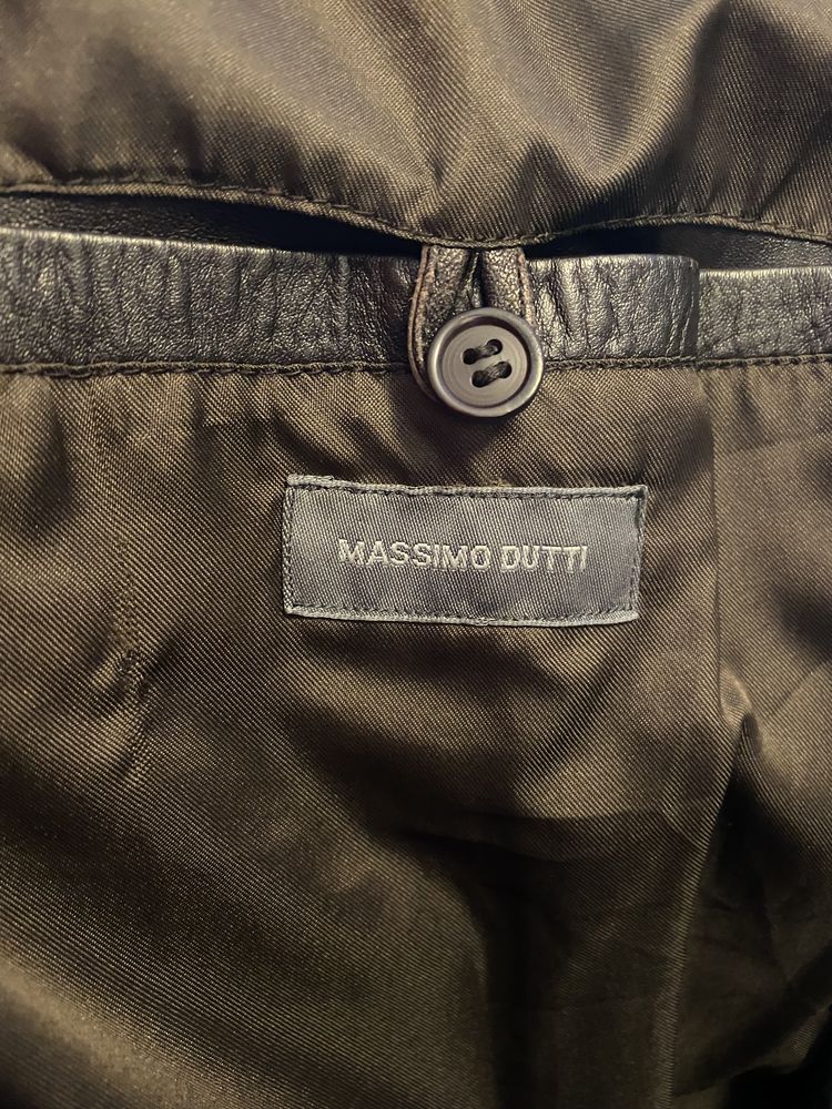 Casaco em pele massimo dutti com forro removivel