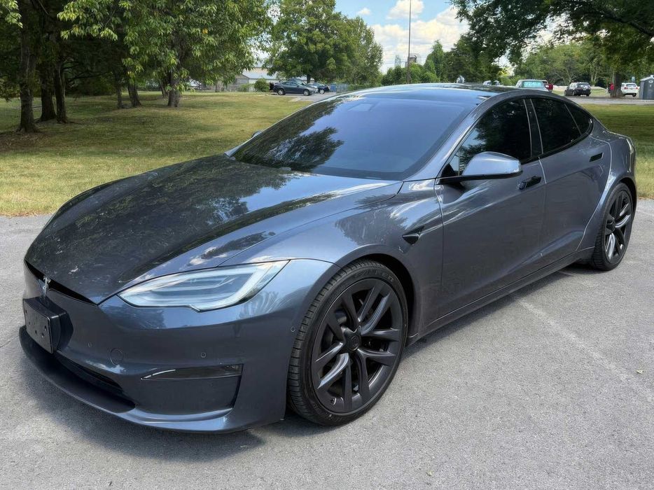 Tesla Model S      2021