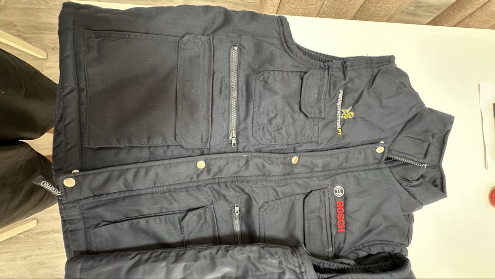 2 Coletes bosch Novos veste M - L