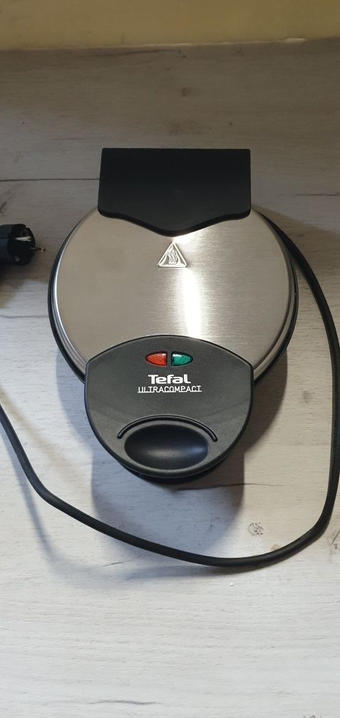 Gofrownica Tefal 1000 W srebrny/szary