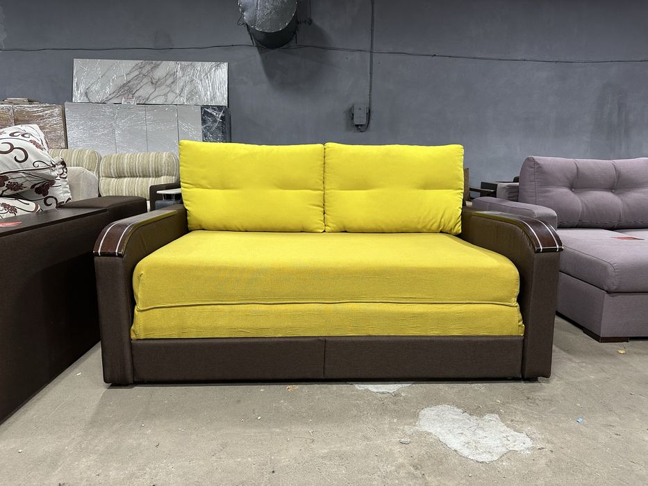 Склад диванів відновлених, розкладні, двоспальні як нові , ліжка комод