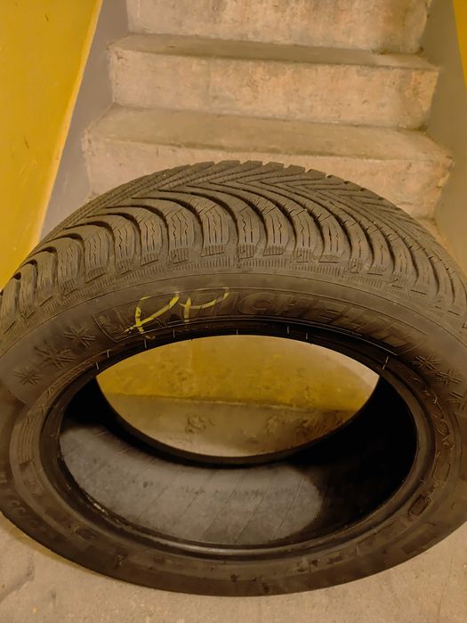 Sprzedam tanio używane w dobrym stanie opony ZIMOWE MICHELIN 225/55/17