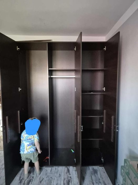 Szafa brązowa  3 drzwiowa