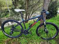 Btt 27.5 com suspensão fox