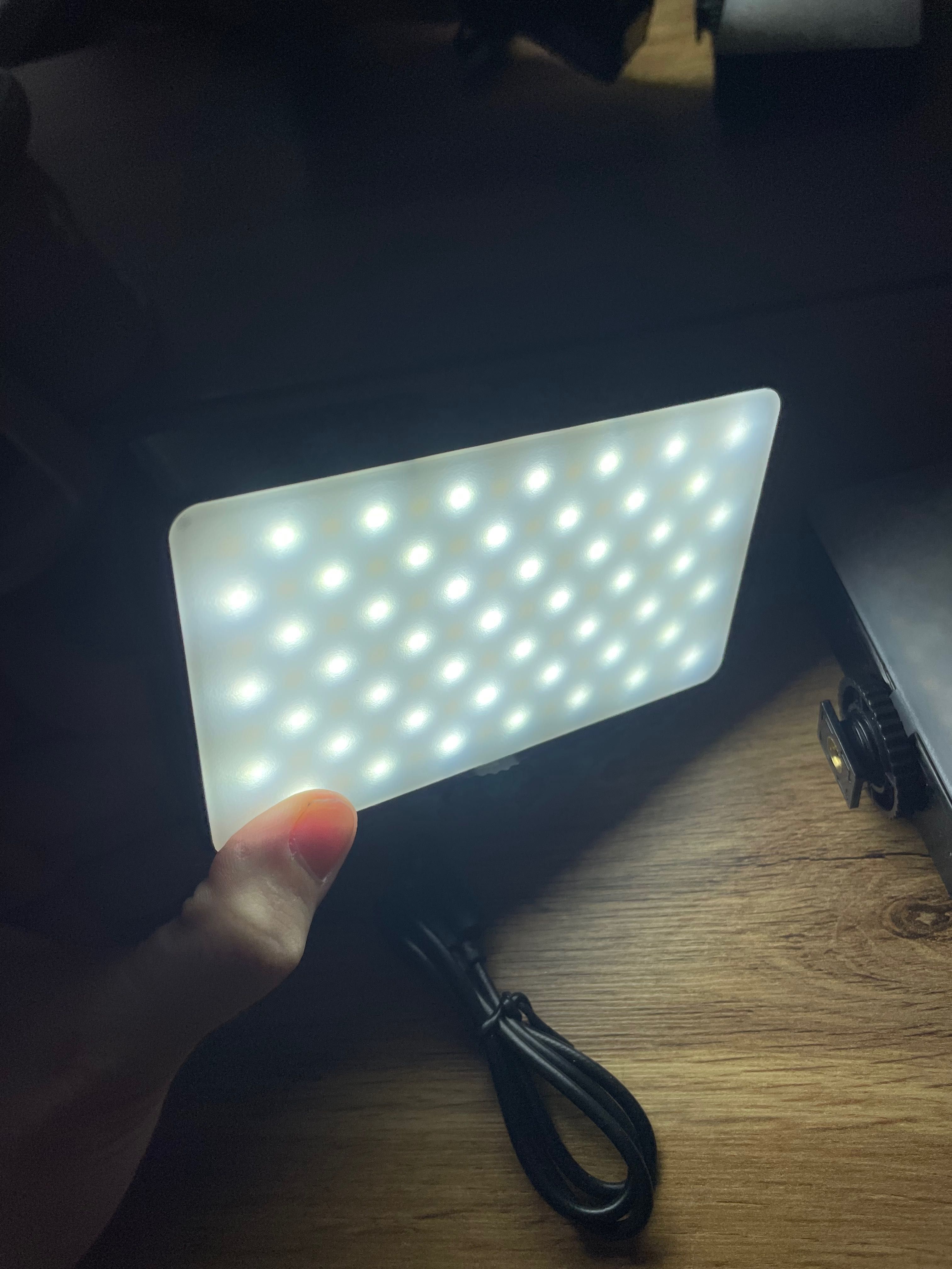 2x Lampy led kolorowa i neutralny, chłodny, ciepły odcień