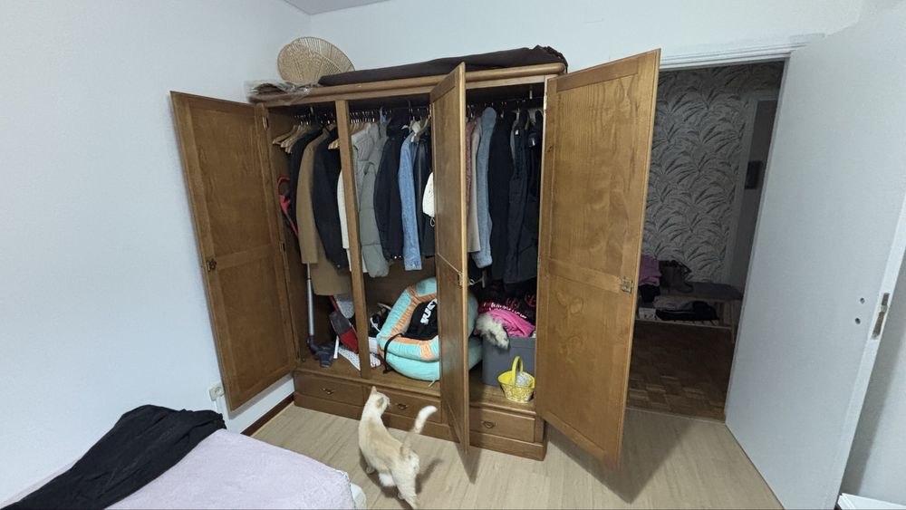 Roupeiro e cama de solteiro