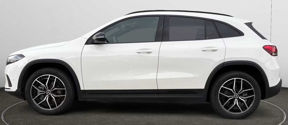 Бампер Mercedes-Benz EQA H243 Мерседес двері фари розборка шрот