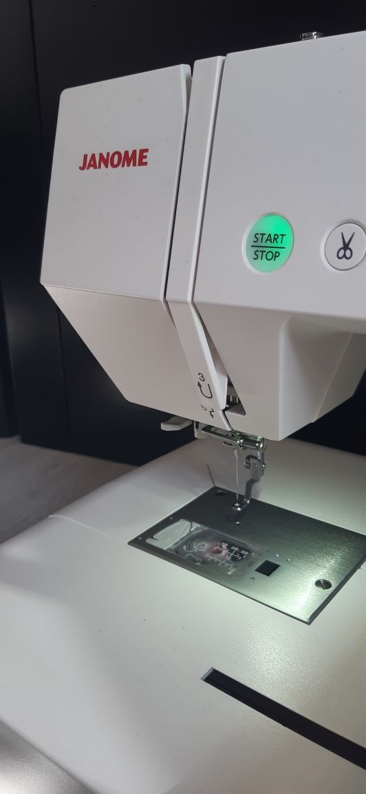 Maszyna do haftu Janome Memory Craft 400E