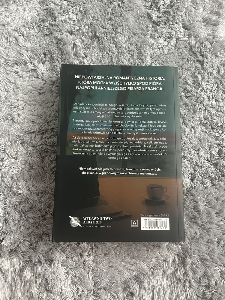„Papierowa dziewczyna” Guillaume Musso