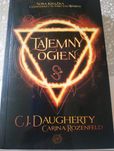 Książka C.J.Daugherty "Tajemny ogień"