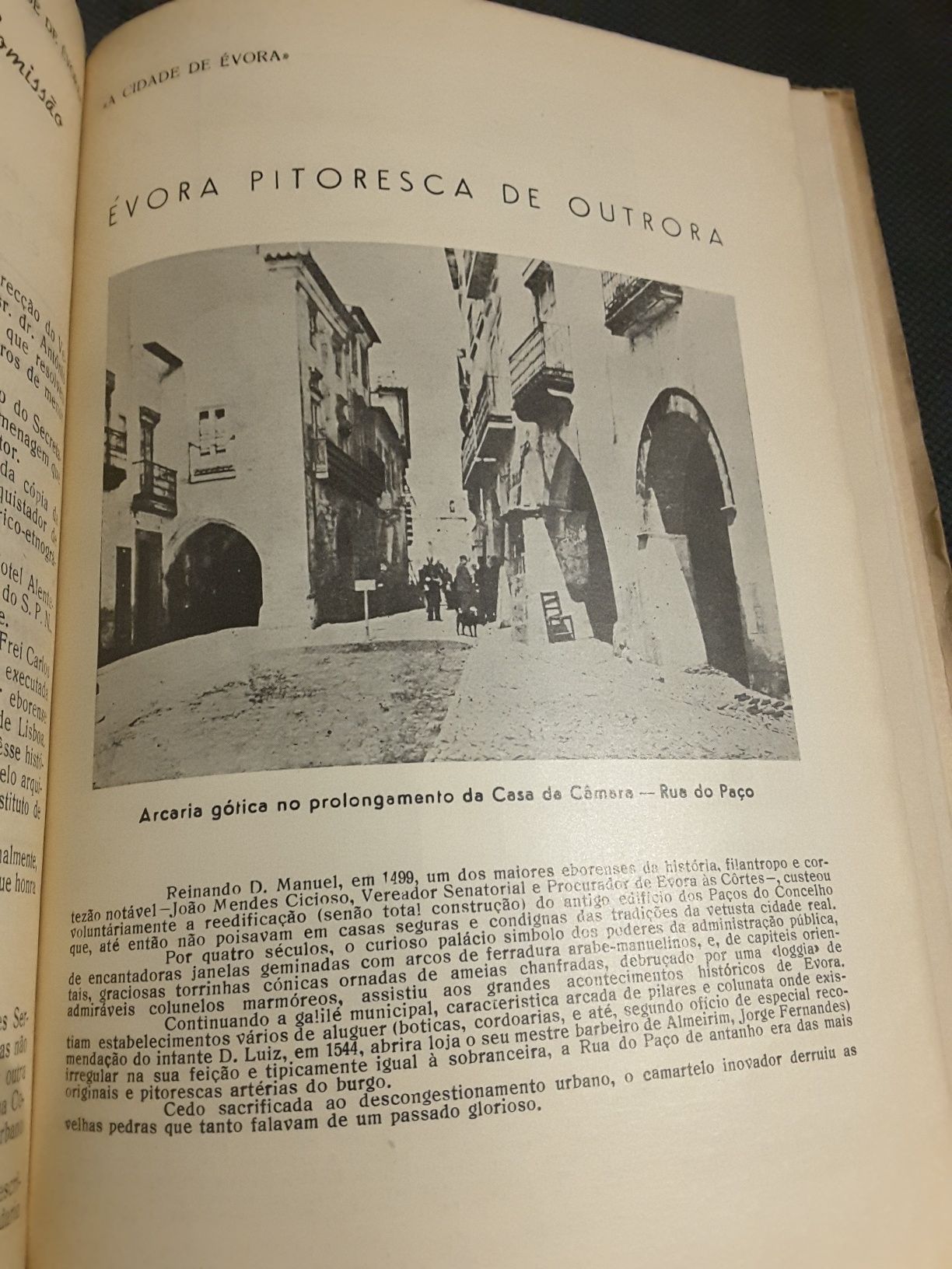 Palácios Reais de Évora / A Cidade de Évora (1943)