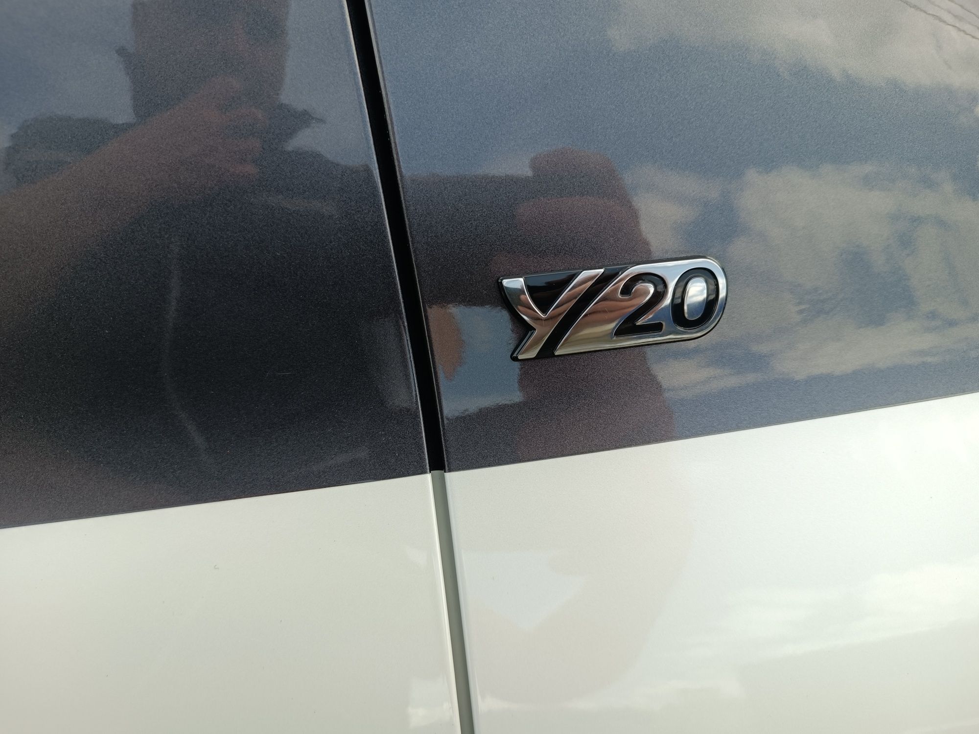 Toyota Yaris Híbrido 20 Year Square Collection Nacional