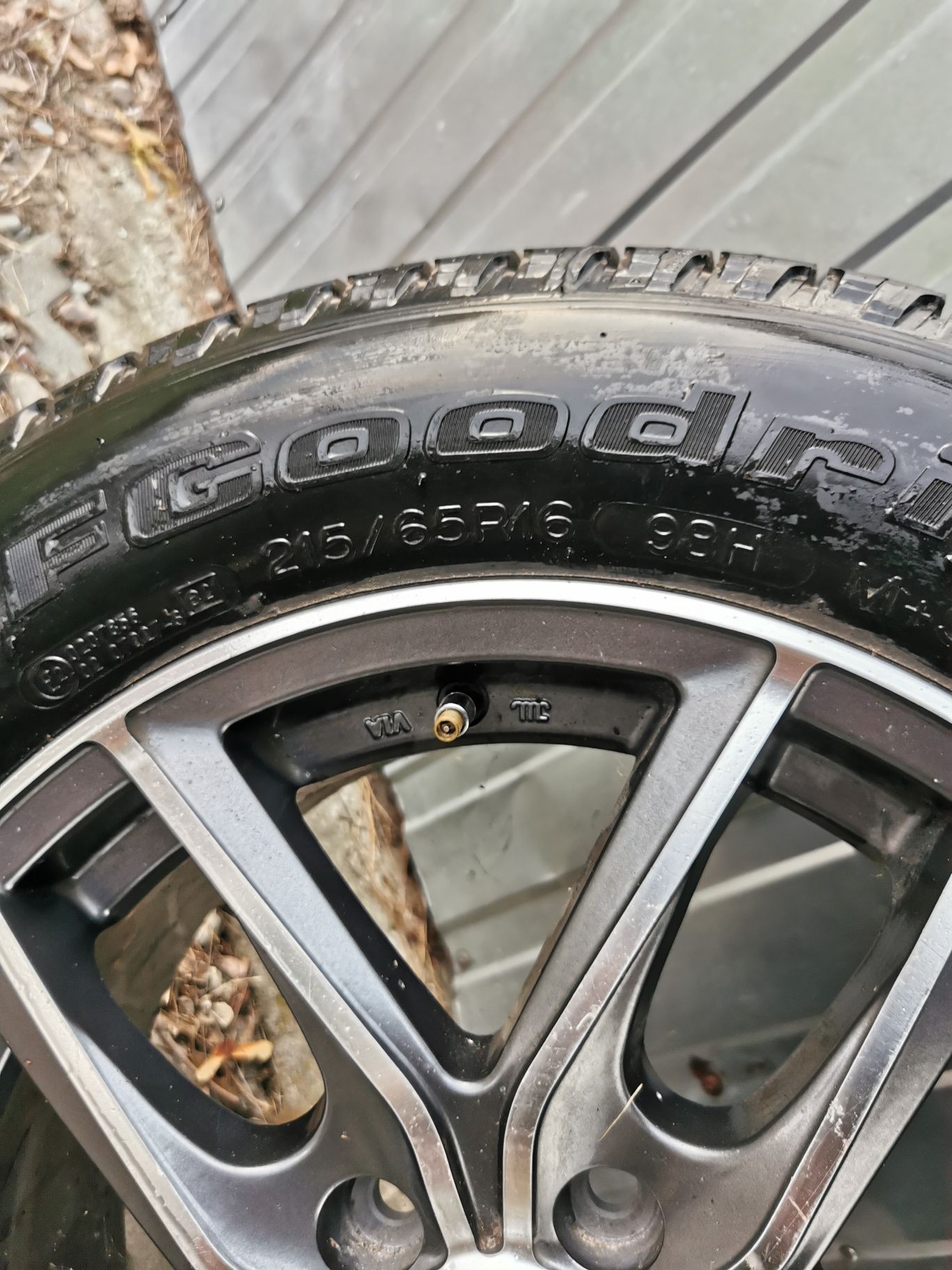 Felga Alu 16 5x112  6.5" z opona zimowa VW tiguan