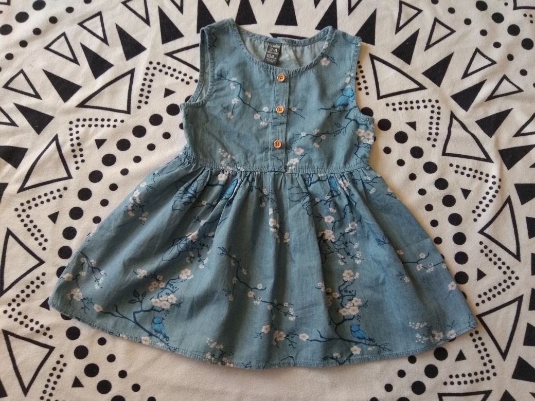 Jeansowa sukienka w kwiaty r. 104 Za-patitos Zara