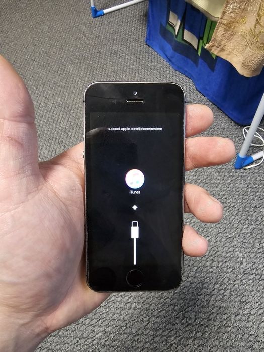 Продам Iphone 5S / Айфон 5С А1533