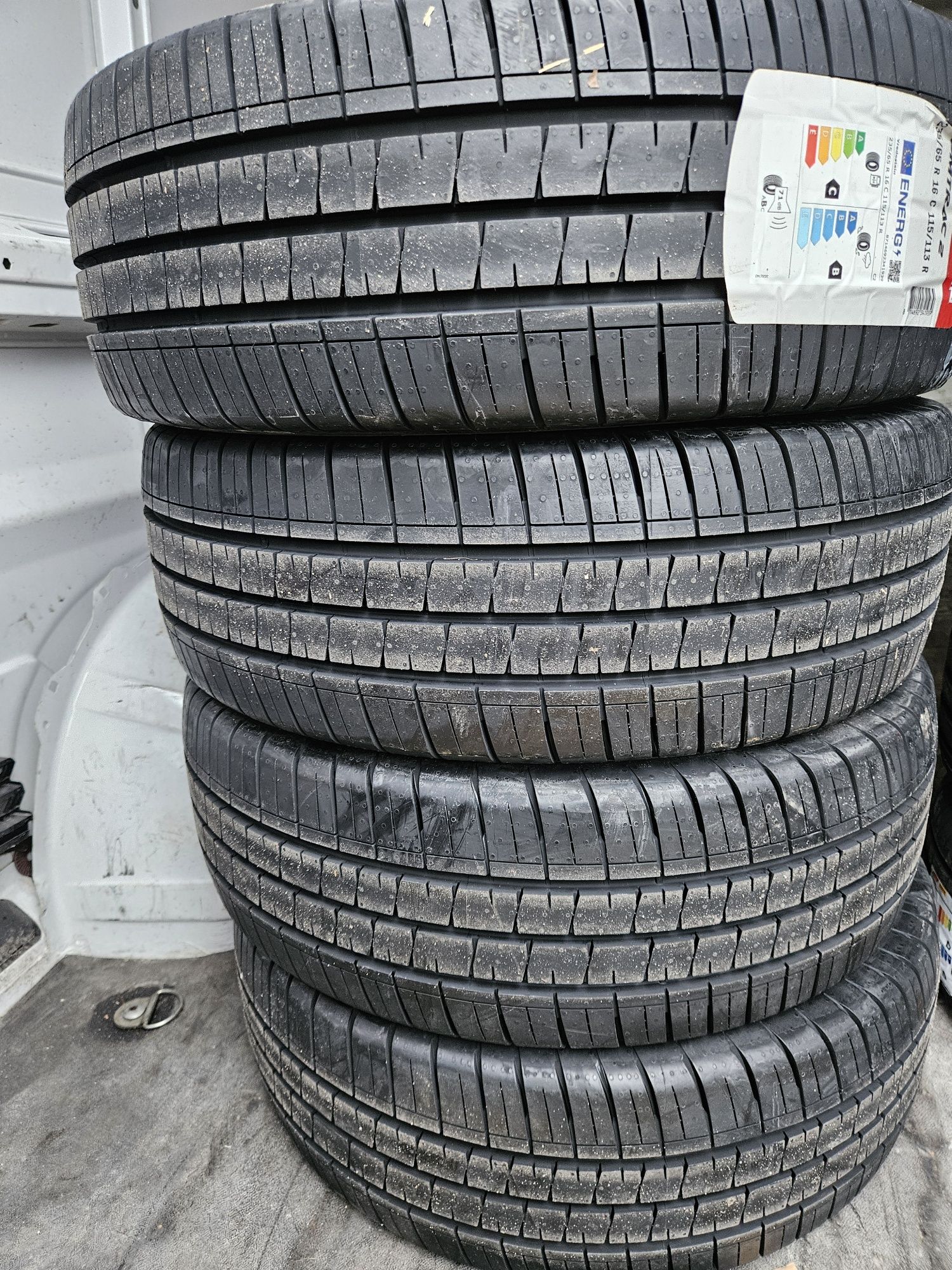 Opony letnie Vredestein comtrac 2 235/65R16C 115/113 R dostawcze